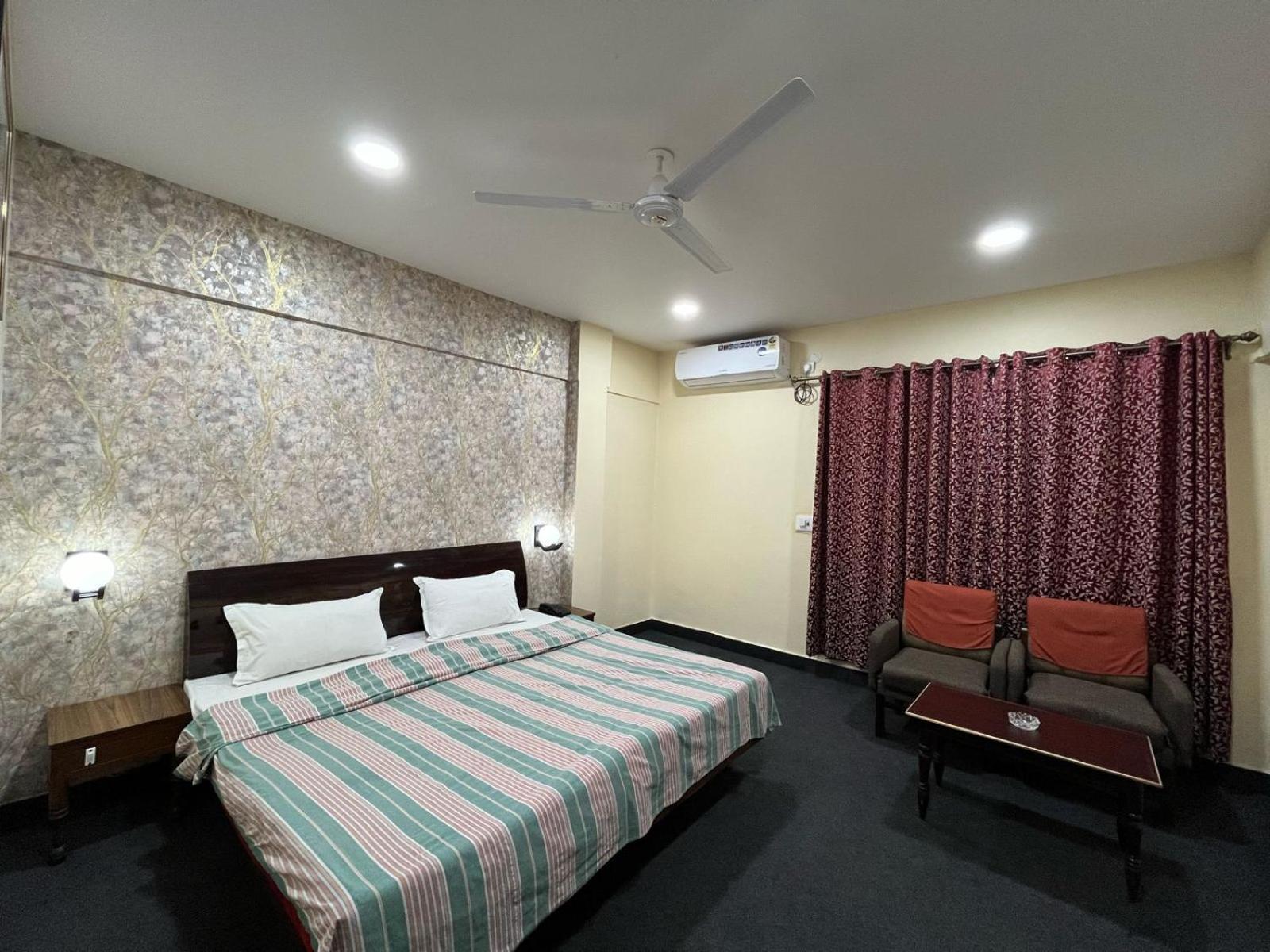 Gautam Hotel Варанаси Екстериор снимка