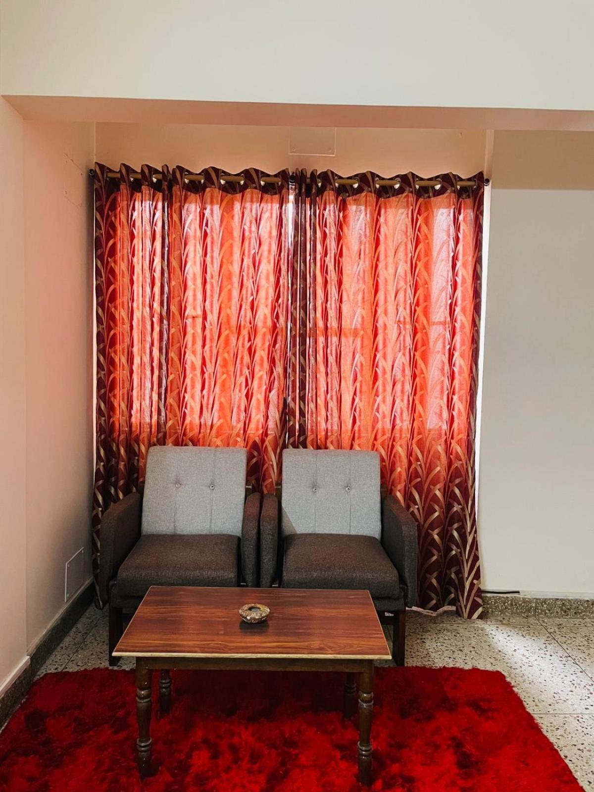 Gautam Hotel Варанаси Екстериор снимка