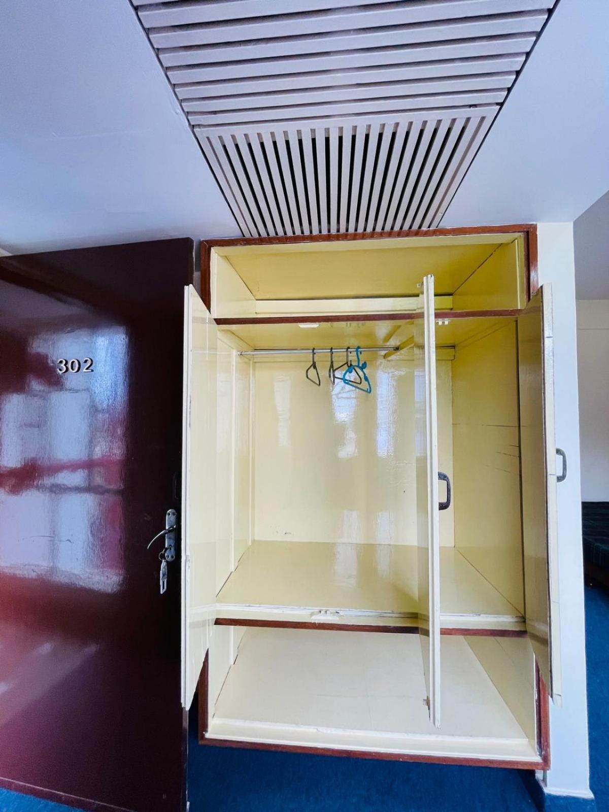 Gautam Hotel Варанаси Екстериор снимка